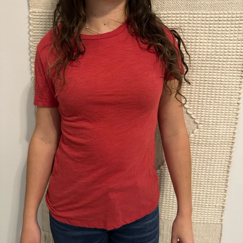Mossimo red t-shirt